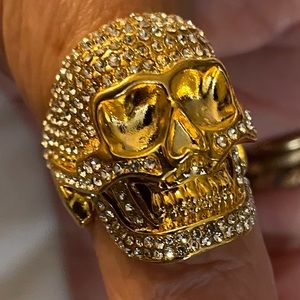 Golden colour unisex size 7 skull ring with white stones
